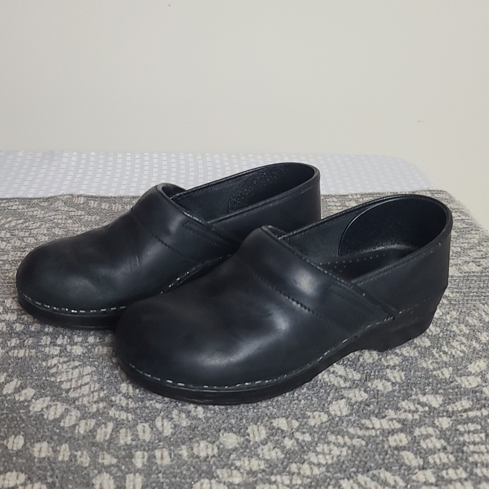 Dansko black professional clogs